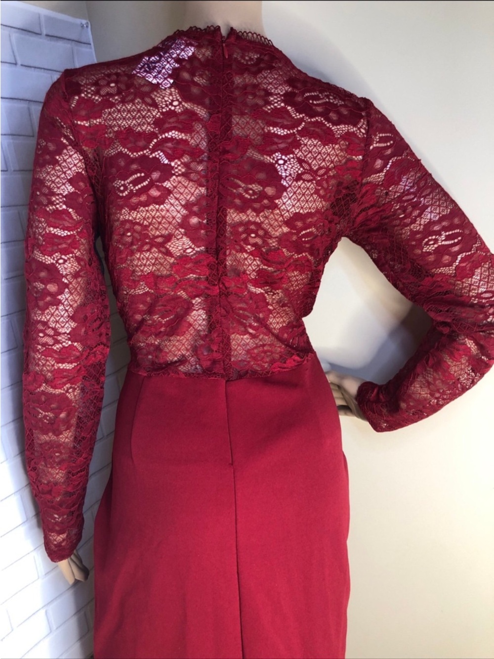 Haute Monde Red Lace Long-Sleeve Sheath Dress - Picture 9 of 10